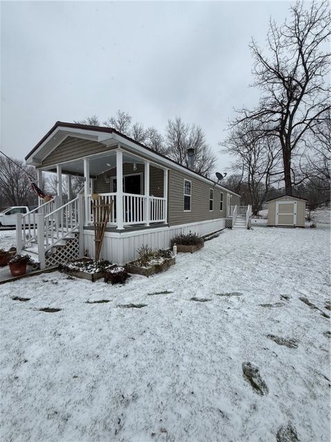 Photo of 110 Liberty St, Jamestown, PA 16134 (MLS # 1735929)