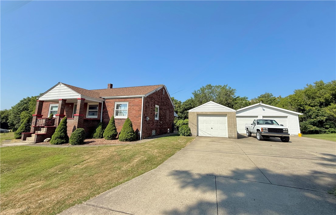 1111 Crowe St