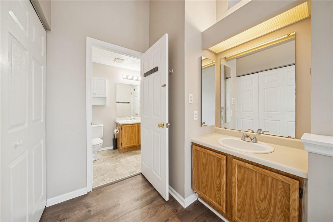 Oakland, Pennsylvania 15213, United States, 3 Bedrooms Bedrooms, ,2 BathroomsBathrooms,Residential,Active,252815