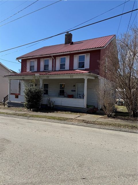 Photo of 104-106 S Depot St, Mount Pleasant, PA 15666 (MLS # 1740856)
