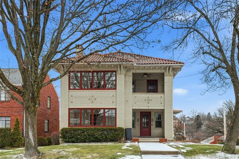Photo of 218 Academy Ave, Pittsburgh, PA 15228 (MLS # 1738427)
