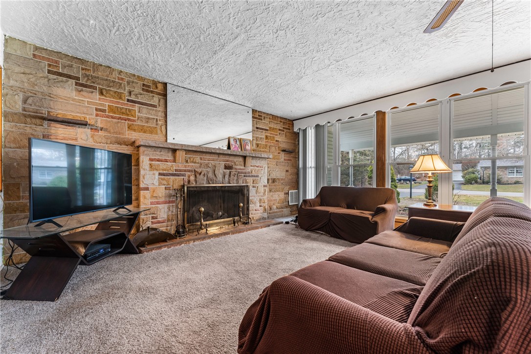 46 Easton Rd Rd, Hermitage, Pennsylvania image 4
