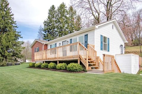 Photo of 582 Oneida Valley Rd, Butler, PA 16001 (MLS # 1748963)