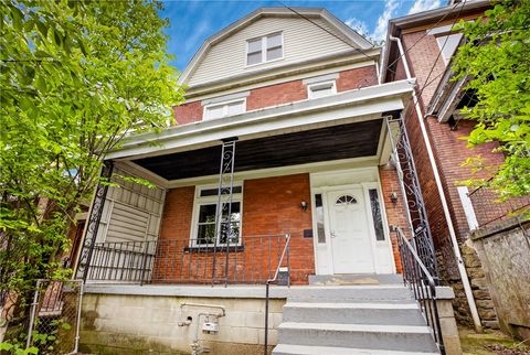 Photo of 5404 Black St, Pittsburgh, PA 15206 (MLS # 1751889)