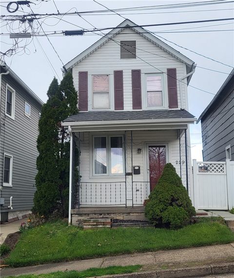 Photo of 229 Avenue A, Latrobe, PA 15650 (MLS # 1747153)