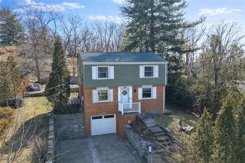 Photo of 2732 Tillia St, Allison Park, PA 15101 (MLS # 1748271)