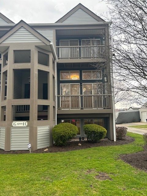 Photo of 1099 Riverside Dr #H, Beaver, PA 15009 (MLS # 1743024)