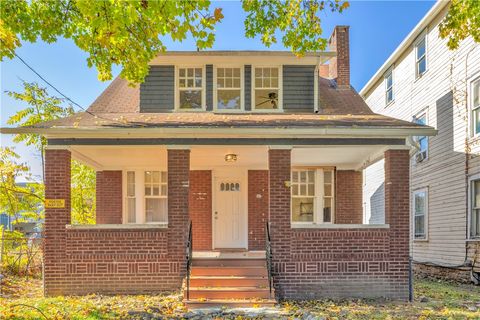 Photo of 563 Coleman Ave, Johnstown, PA 15902 (MLS # 1751631)