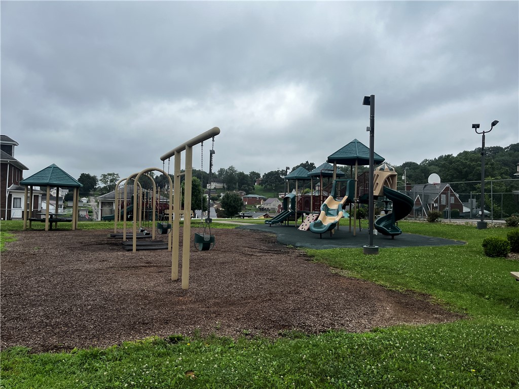 Youngwood, Pennsylvania 15697, United States, 3 Bedrooms Bedrooms, ,2 BathroomsBathrooms,Residential,Active,161557