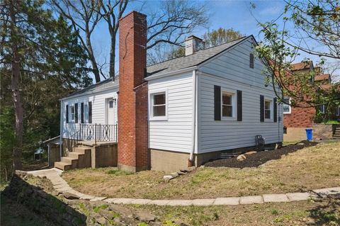 Photo of 1014 Glencoe Ave, Pittsburgh, PA 15220 (MLS # 1723955)