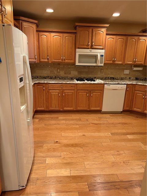 Photo of 3226 Waters Edge, Murrysville, PA 15668 (MLS # 1745826)