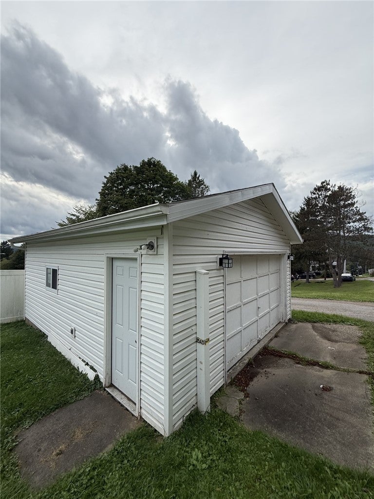 620 Bissell Avenue
