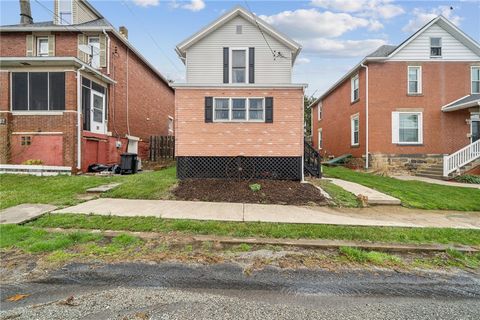 Photo of 209 Main St, Madison, PA 15663 (MLS # 1743640)