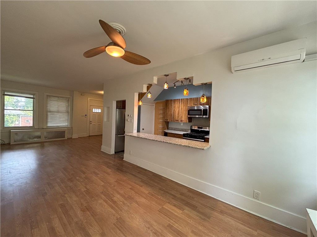 Squirrel Hill, Pennsylvania 15217, United States, 3 Bedrooms Bedrooms, ,1 BathroomBathrooms,Residential,Active,202992