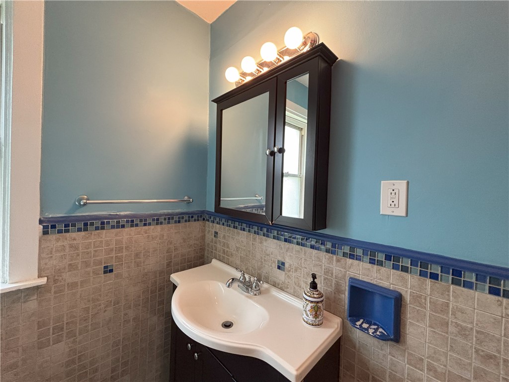 Squirrel Hill, Pennsylvania 15217, United States, 3 Bedrooms Bedrooms, ,1 BathroomBathrooms,Residential,Active,202992