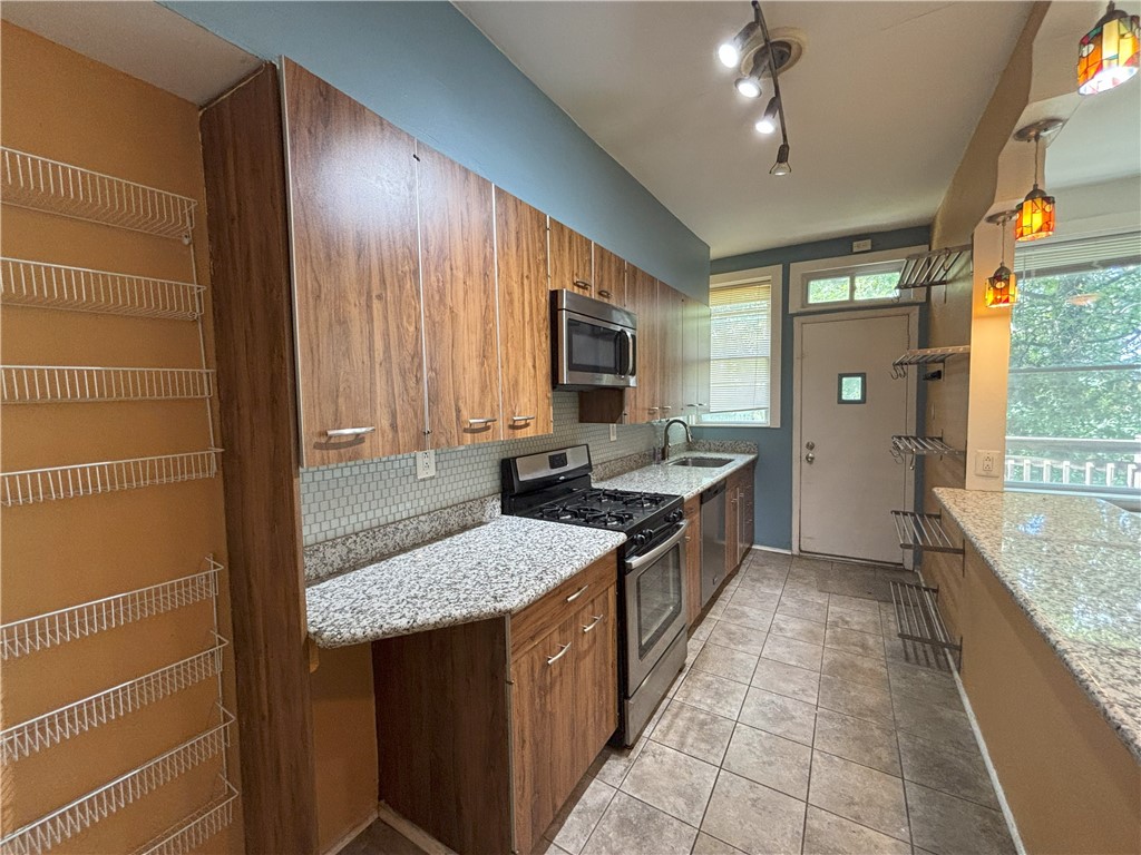 Squirrel Hill, Pennsylvania 15217, United States, 3 Bedrooms Bedrooms, ,1 BathroomBathrooms,Residential,Active,202992