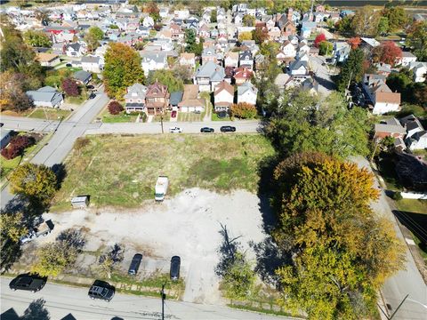 Photo of 717 Lincoln Street (corner Of 9th), Monongahela, PA 15063 (MLS # 1728897)