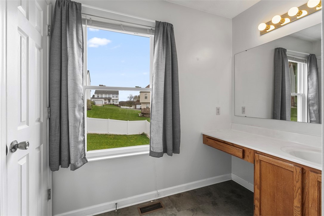 111 Stratford Ct, New Stanton, Pennsylvania image 16
