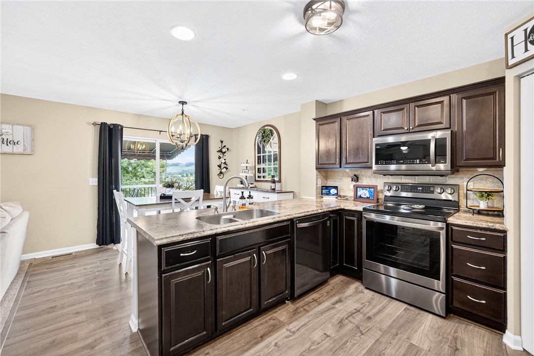 South Strabane, Pennsylvania 15301, United States, 3 Bedrooms Bedrooms, ,3 BathroomsBathrooms,Residential,Active,168561