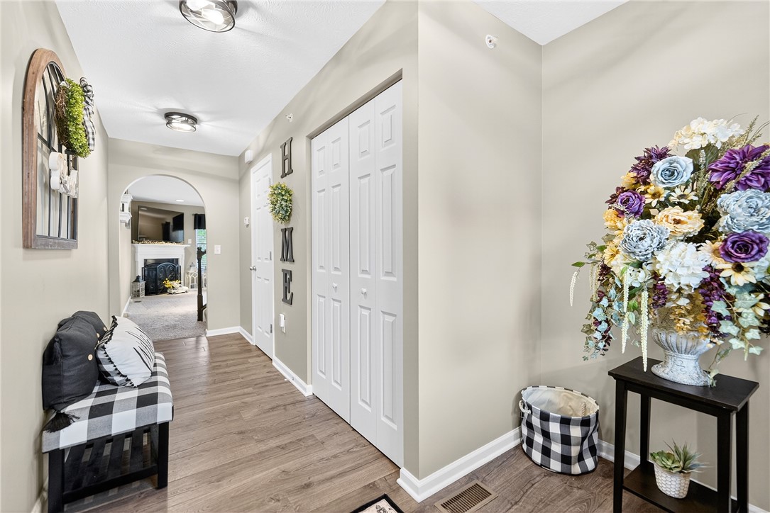 South Strabane, Pennsylvania 15301, United States, 3 Bedrooms Bedrooms, ,3 BathroomsBathrooms,Residential,Active,168561