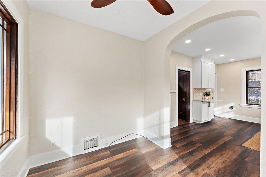 Edgeworth, Pennsylvania 15143, United States, 3 Bedrooms Bedrooms, ,2 BathroomsBathrooms,Residential,Contingent,253800