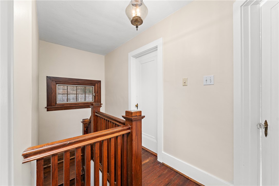 Edgeworth, Pennsylvania 15143, United States, 3 Bedrooms Bedrooms, ,2 BathroomsBathrooms,Residential,Contingent,253800