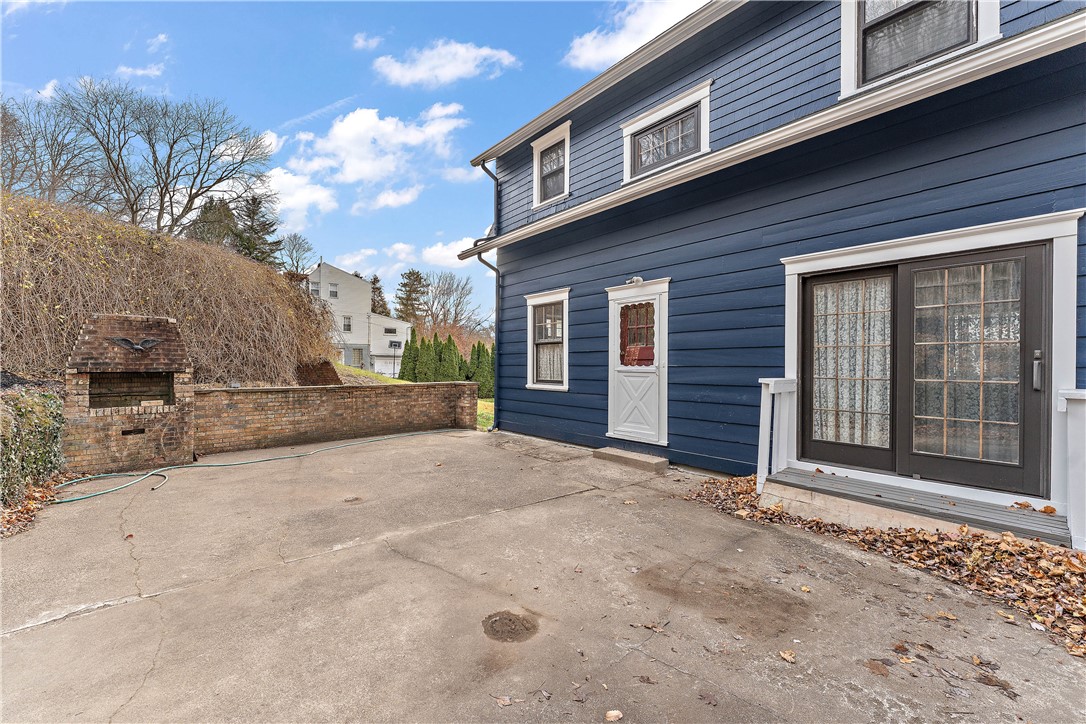 Edgeworth, Pennsylvania 15143, United States, 3 Bedrooms Bedrooms, ,2 BathroomsBathrooms,Residential,Contingent,253800