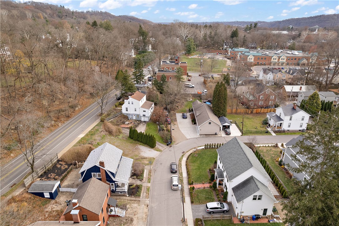 Edgeworth, Pennsylvania 15143, United States, 3 Bedrooms Bedrooms, ,2 BathroomsBathrooms,Residential,Contingent,253800