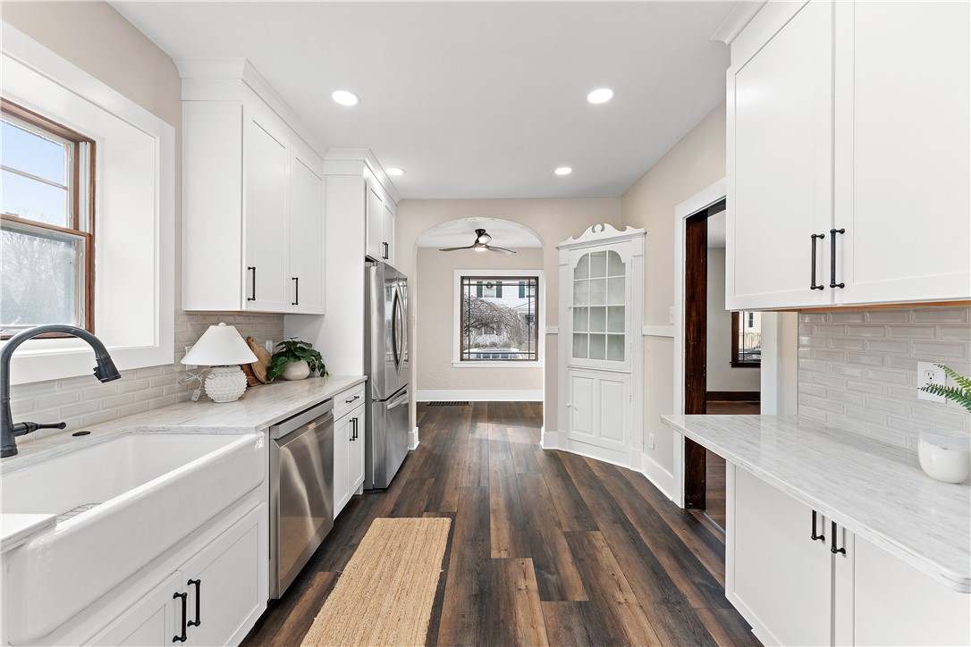 Edgeworth, Pennsylvania 15143, United States, 3 Bedrooms Bedrooms, ,2 BathroomsBathrooms,Residential,Contingent,253800