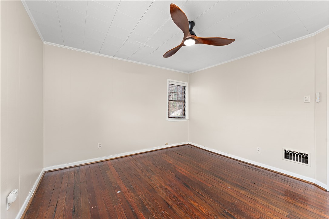 Edgeworth, Pennsylvania 15143, United States, 3 Bedrooms Bedrooms, ,2 BathroomsBathrooms,Residential,Contingent,253800