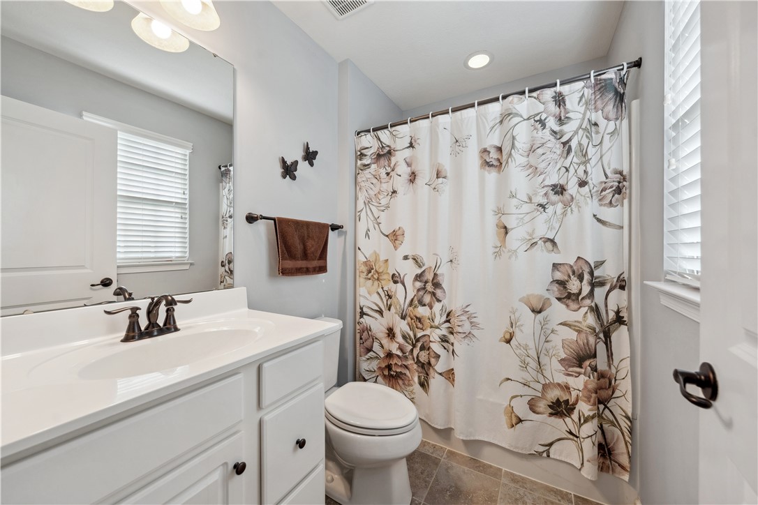 Ross Twp, Pennsylvania 15237, United States, 3 Bedrooms Bedrooms, ,3 BathroomsBathrooms,Residential,Active,119112