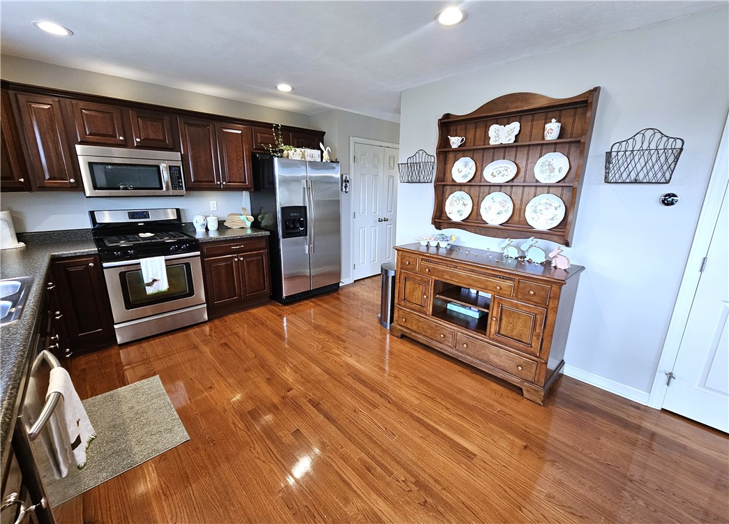 1026 Greenfield Drive Dr, Cecil, Pennsylvania image 4