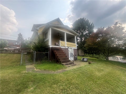 Homes For Sale - 334 Manhattan Ave Ave<br/> Shaler, PA 15223