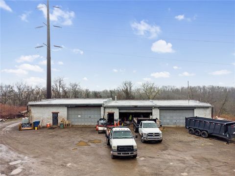 Photo of 7052 Verona Blvd, Pittsburgh, PA 15235 (MLS # 1746450)