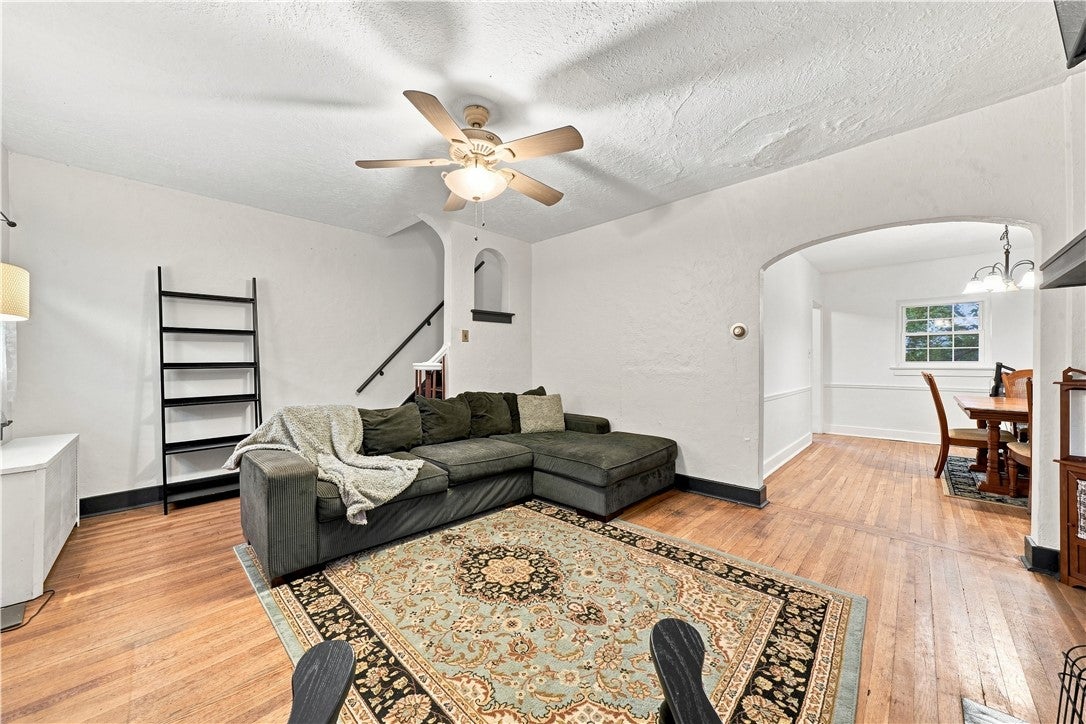 40 Sceneridge Ave
