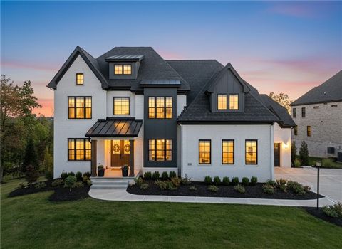 Photo of 2004 Caymus Ct, Baden, PA 15005 (MLS # 1737099)