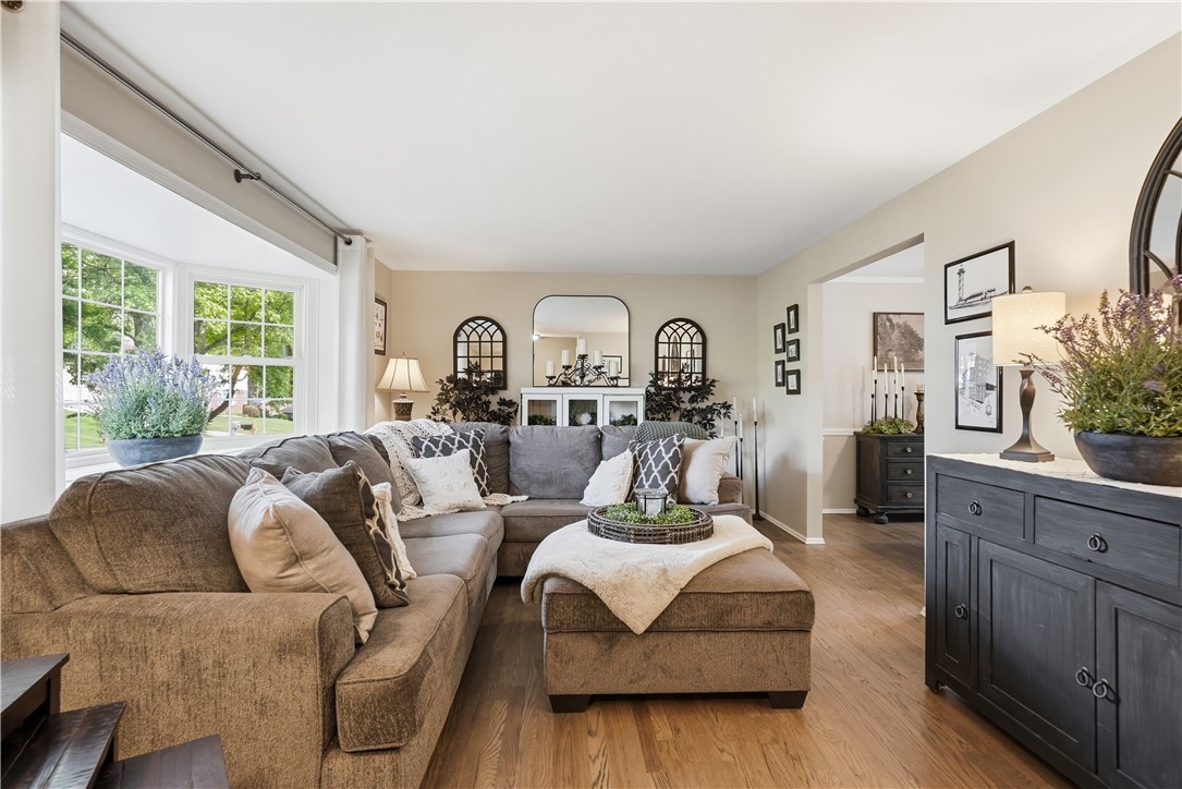737 Wyngold Drive