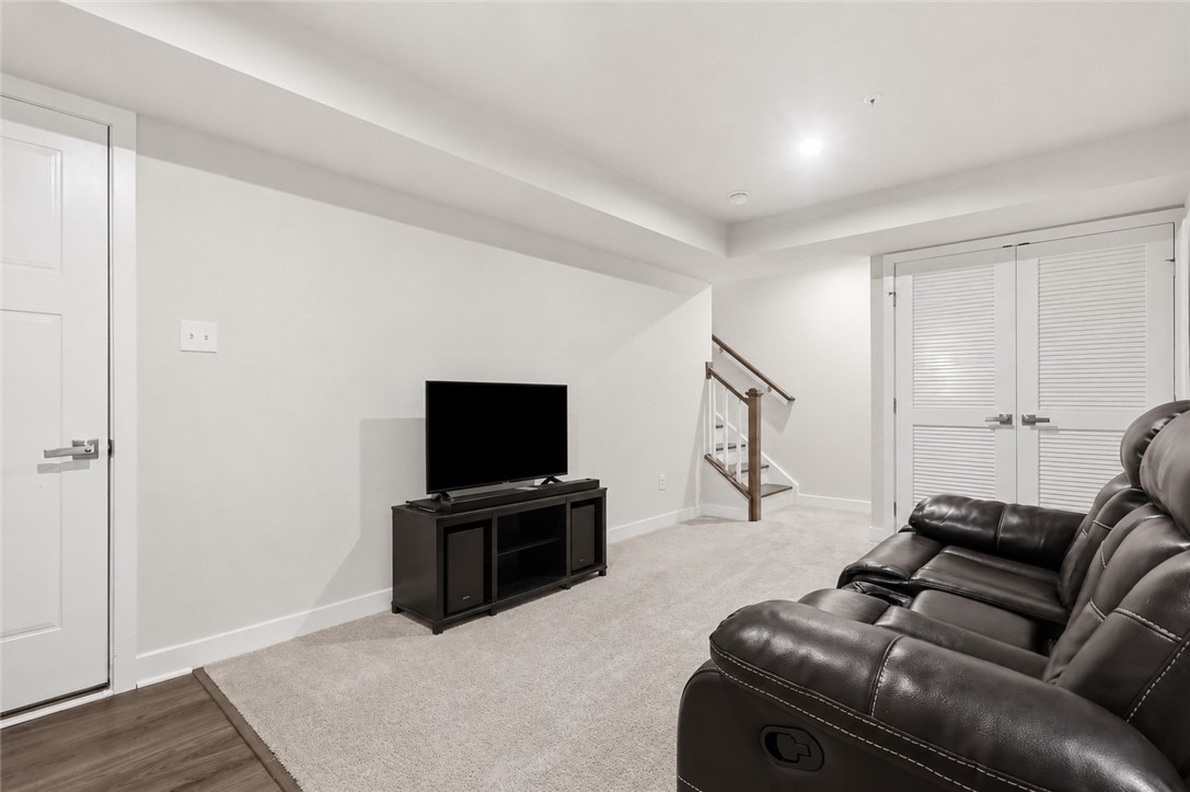 117 Moyer Hill Dr