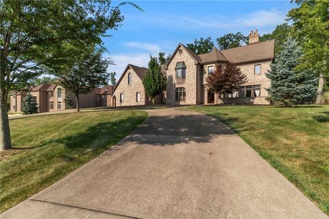 2167 S Villa Dr Hampton PA 15044