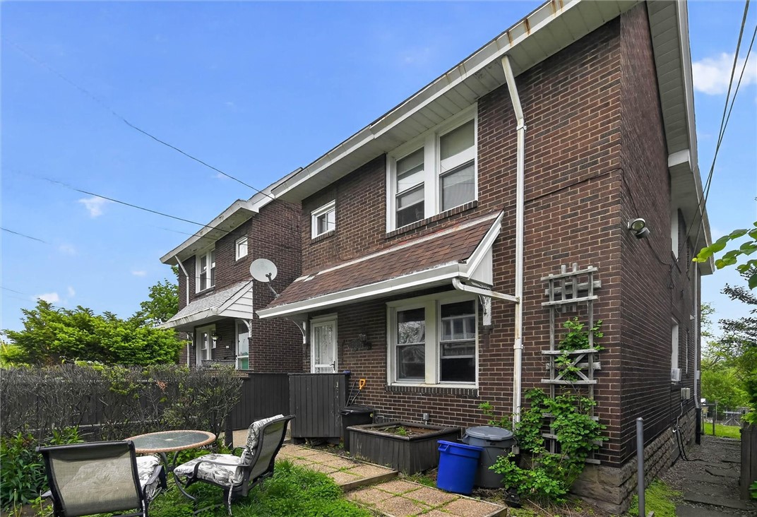 Photo 1 of 37 — 3819 Winterburn Ave, Greenfield, PA 15207