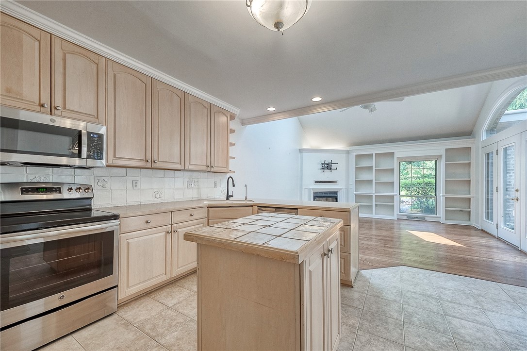 O'Hara, Pennsylvania 15238, United States, 4 Bedrooms Bedrooms, ,4 BathroomsBathrooms,Residential,Active,138227