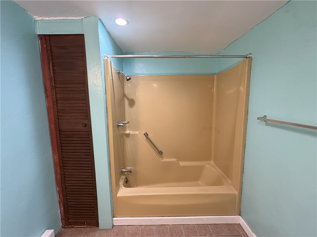 City Of Greensburg, Pennsylvania 15601, United States, 3 Bedrooms Bedrooms, ,2 BathroomsBathrooms,Residential,Active,174748