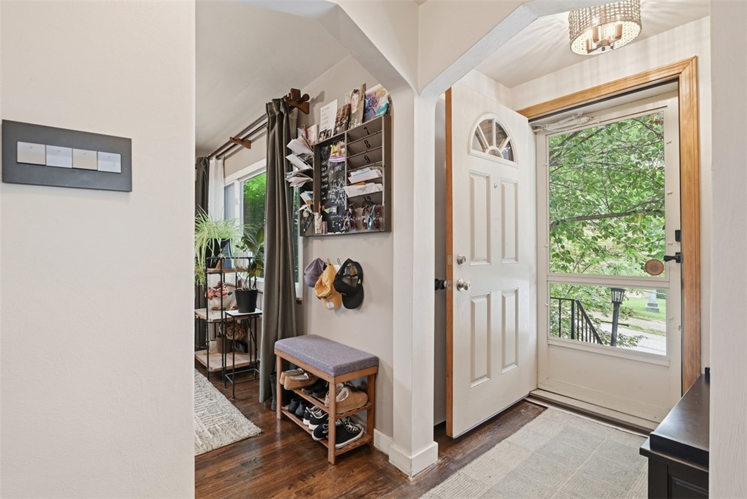 131 W Marietta St