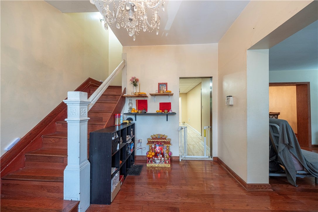 33 5th Street