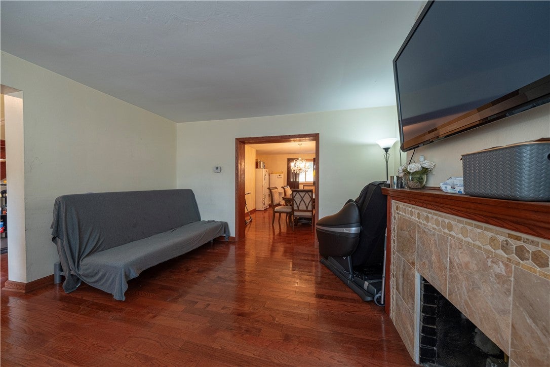 33 5th Street