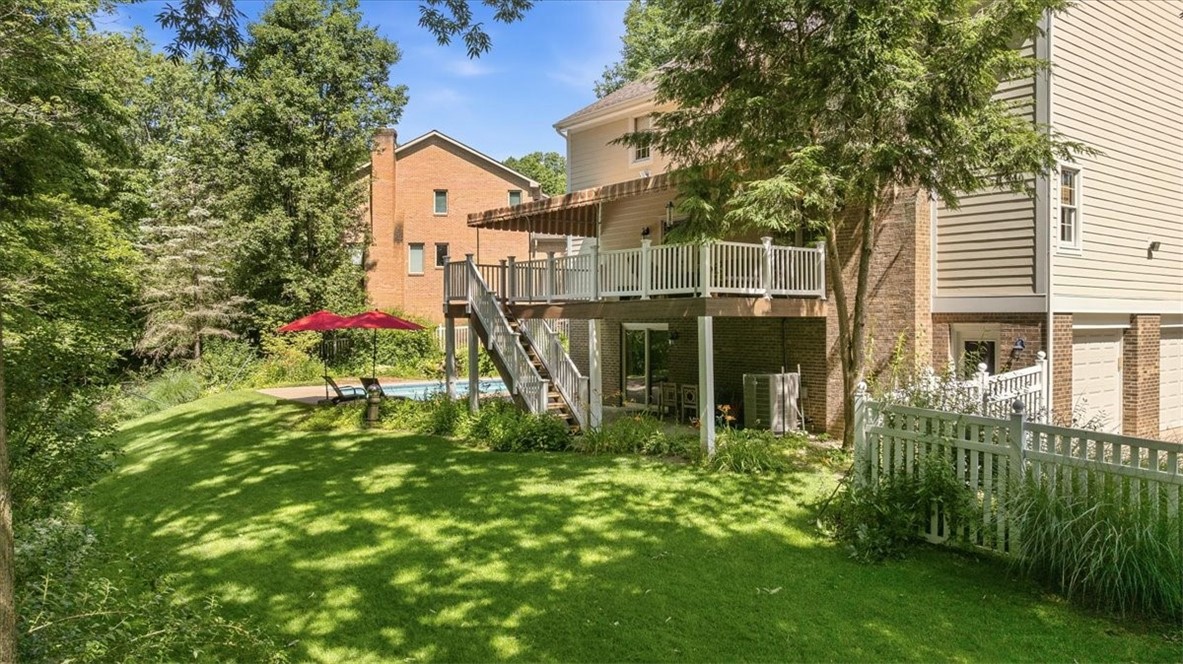 2448 Rihn Strasse