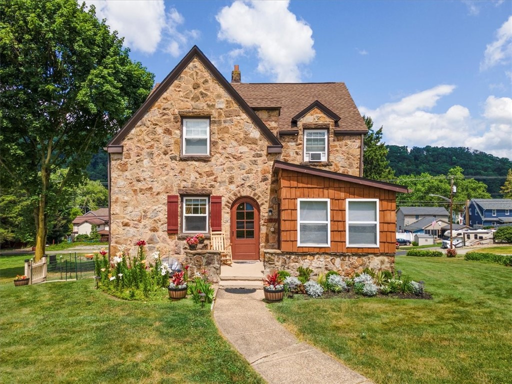 800 Grant St, East Brady, Pennsylvania image 1
