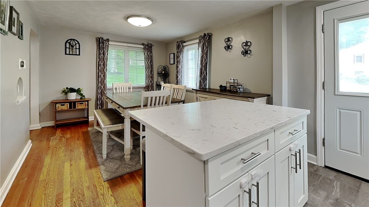 Ross Twp, Pennsylvania 15237, United States, 4 Bedrooms Bedrooms, ,2 BathroomsBathrooms,Residential,Pending,51912