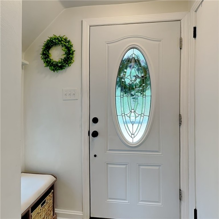 Ross Twp, Pennsylvania 15237, United States, 4 Bedrooms Bedrooms, ,2 BathroomsBathrooms,Residential,Pending,51912