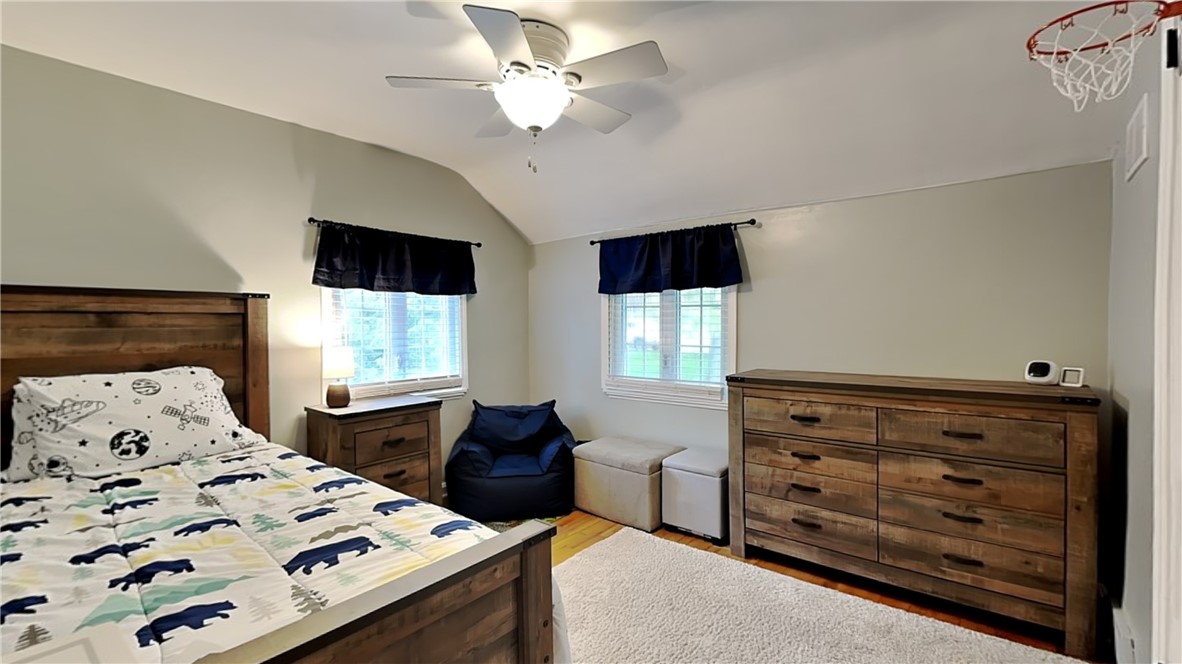 Ross Twp, Pennsylvania 15237, United States, 4 Bedrooms Bedrooms, ,2 BathroomsBathrooms,Residential,Pending,51912